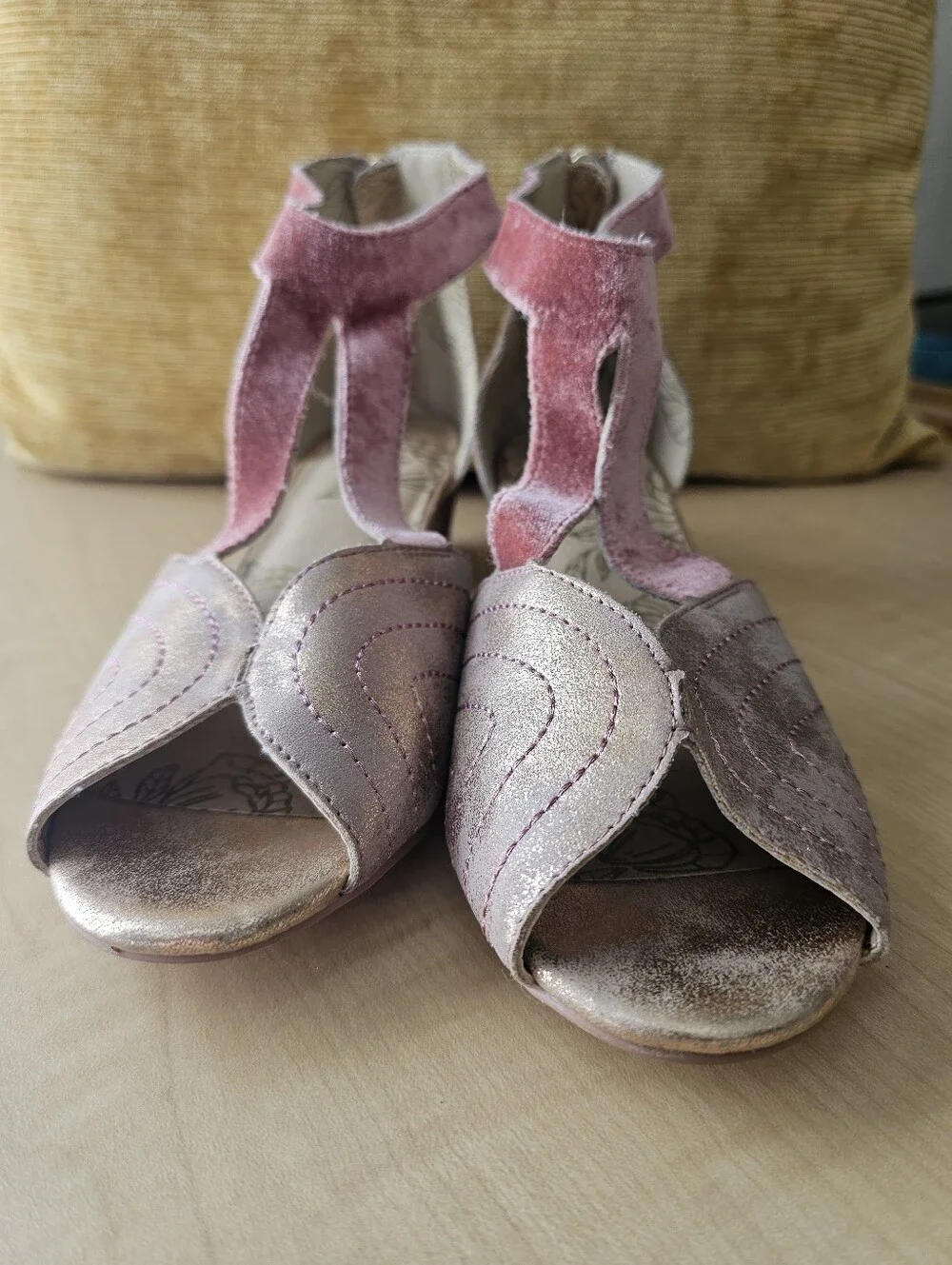 Joyfolie Orelia Shoes Size 4Y